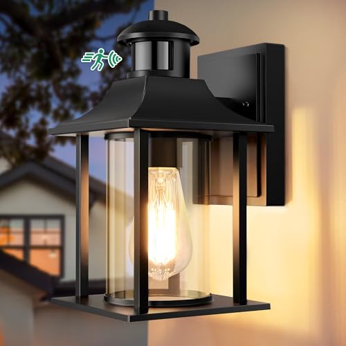 Lámpara exterior Lamomo con sensor PIR ajustable. Tres modos de iluminación: PC, Auto y Auto+. Sensor a 12 m de distancia, adaptable a distintas luminosidades. Fabricada en aluminio resistente e imper