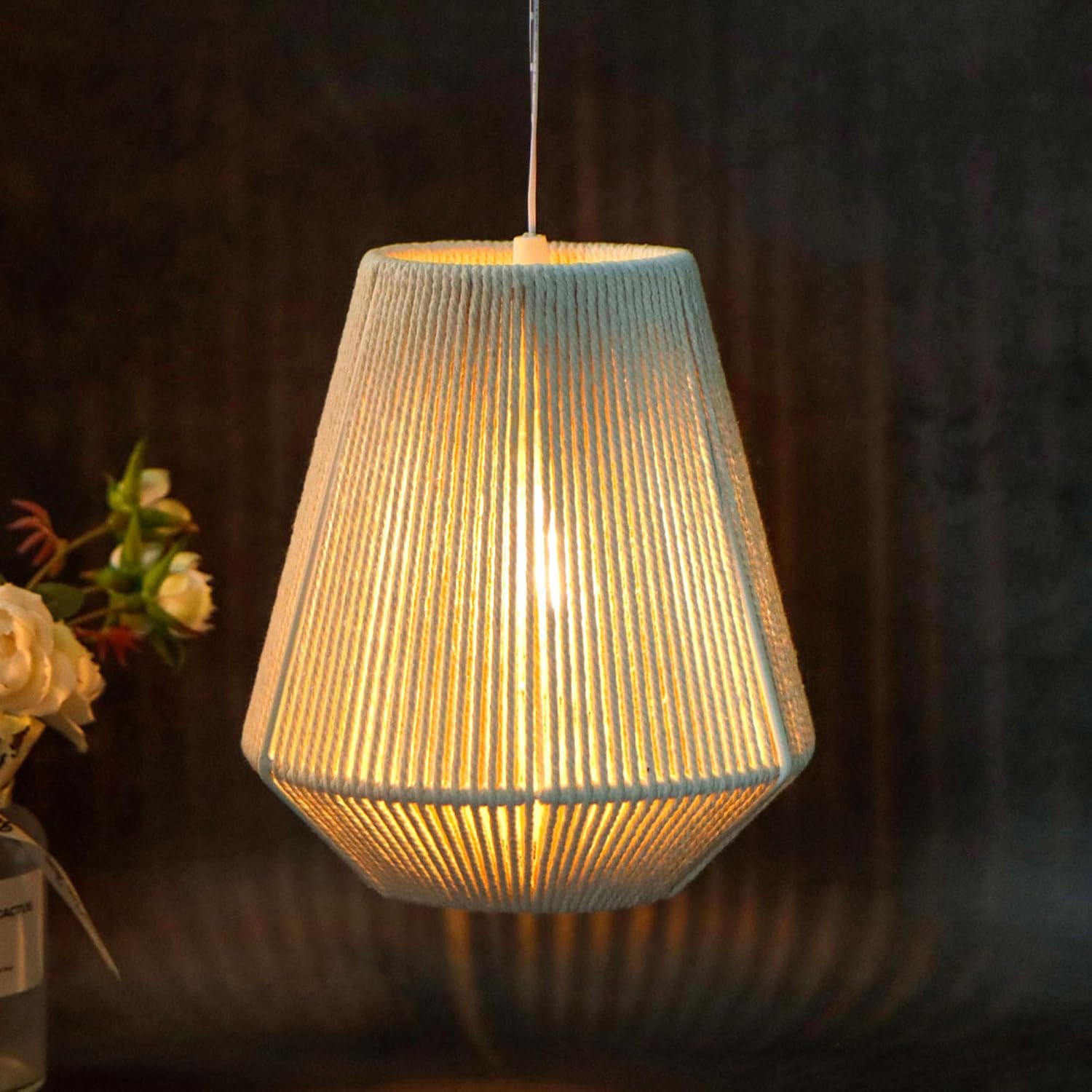Lámpara colgante de cuerda de algodón trenzada de 20,5 cm de alto, funciona con pilas, decorativa, de ratán y cáñamo, con temporizador de 6 horas para uso en interiores y exteriores.