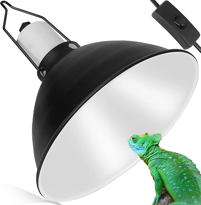 La Lámpara NEPTONION para reptiles incorpora una cúpula de aluminio pulido, diseñada para un optimizado reflejo de rayos UV y calor. Soporta bombillas de hasta 100W con enchufe de cerámica y presenta 