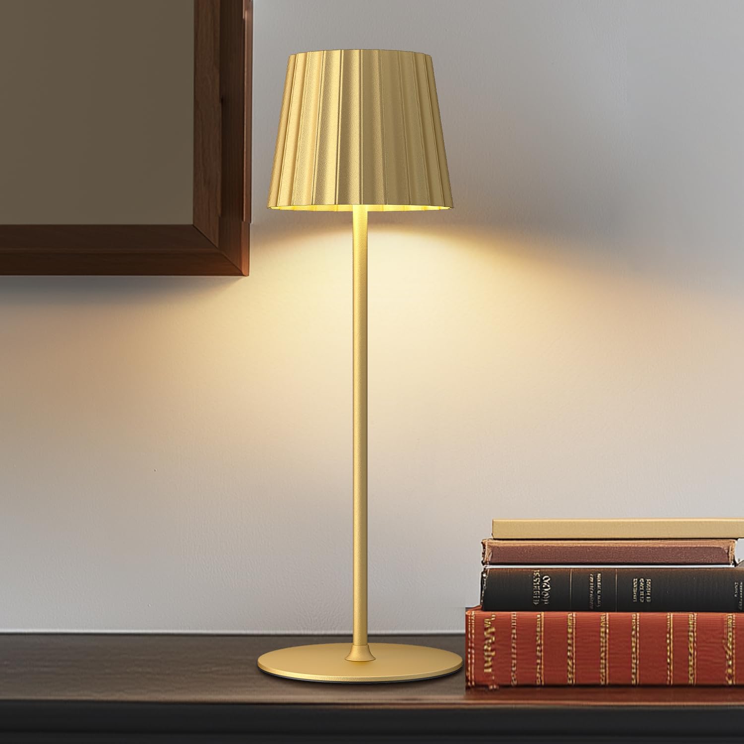 Lámpara de mesa LED recargable e inalámbrica FUNTAPHANTA, regulable a 3000 K, a pilas, resistente al agua IP54, para restaurante, interior y exterior (dorada)