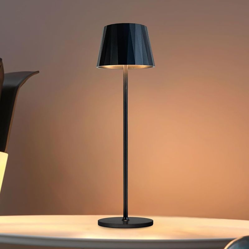 Lámpara de mesa LED moderna recargable Lámpara de mesa con batería 5200 mAh Lámpara de escritorio regulable Luz nocturna inalámbrica impermeable para dormitorio Camping Restaurante Bar (negro, 3000 K, blanco cálido) [Clase de eficiencia energética A]B0CFXWRSD3