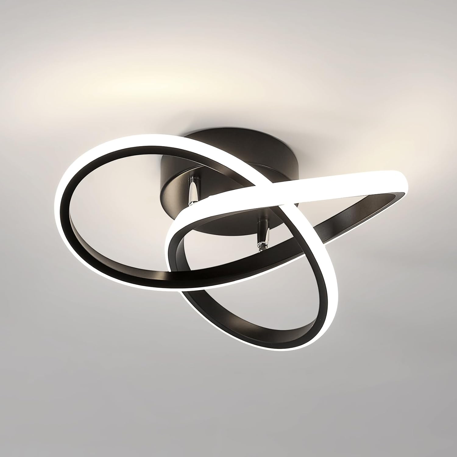 Dimensiones: 30cm de largo x 30cm de alto. Potencia: 30W, Voltaje: 220V. Reemplaza lámparas incandescentes de hasta 150W, ahorrando energía sin parpadeos. CRI 80+ para colores reales. Fabricada con ma