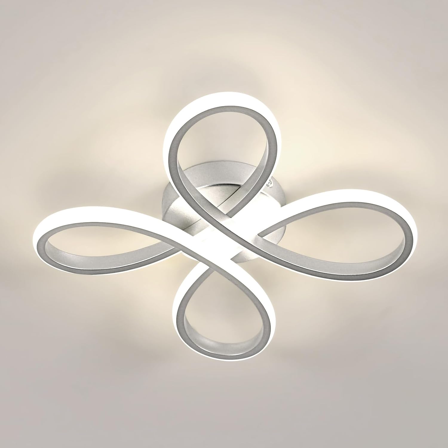 Potencia: 30W, Lumens: 3000LM, Temperatura de color: Luz Neutra 4500K, Tamaño: 30x30x6.5 cm, Material: Aluminio y silicona, Área de irradiación: 10-15m², Voltaje: 110V-240V. Eficiente energía con bril