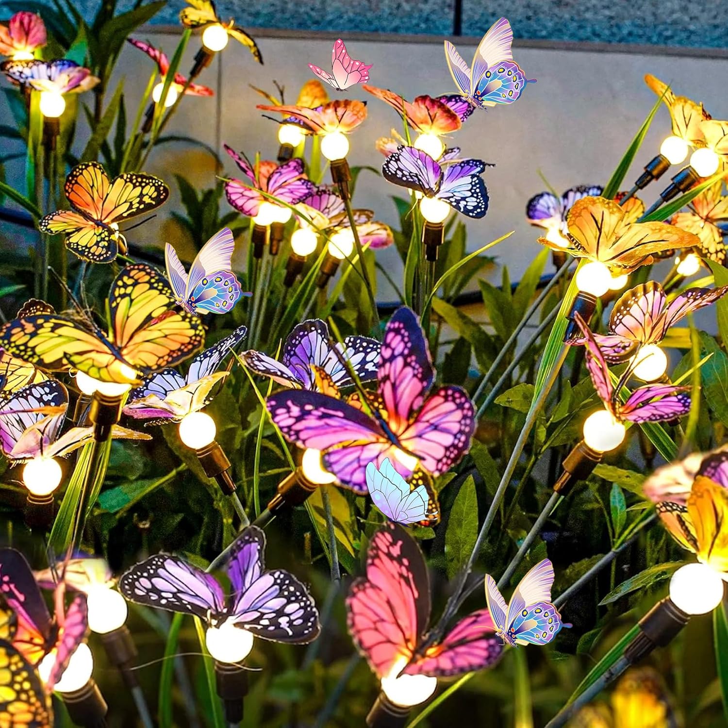 Luces solares VEEKAY para jardín exterior, paquete de 4, 24 LED, mariposas, luciérnagas, luces solares para jardín, luces solares oscilantes impermeables IP65 para patio, decoración de pasarelas