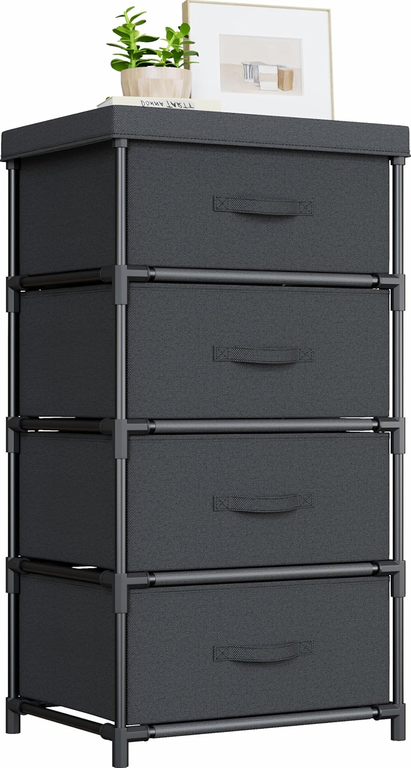 Cómoda WANGIRL de 4 cajones fabricada con tela no tejida y un robusto marco de metal. Medidas totales: 85cm x 44cm x 34cm. Capacidad de peso: 20kg. Incluye instrucciones y vídeo de instalación. Ideal para uso en dormitorios, oficinas y más.