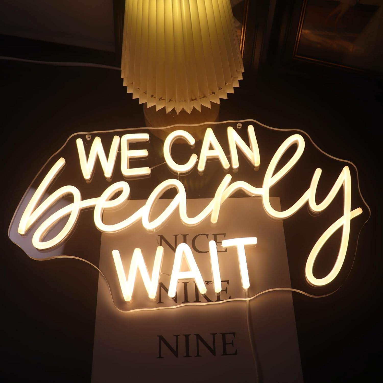Letreros de neón LED "We Can Bearly Wait" para fiestas de revelación de género, letras de neón, anuncios de embarazo, artículos para fiestas, baby shower (blanco cálido).